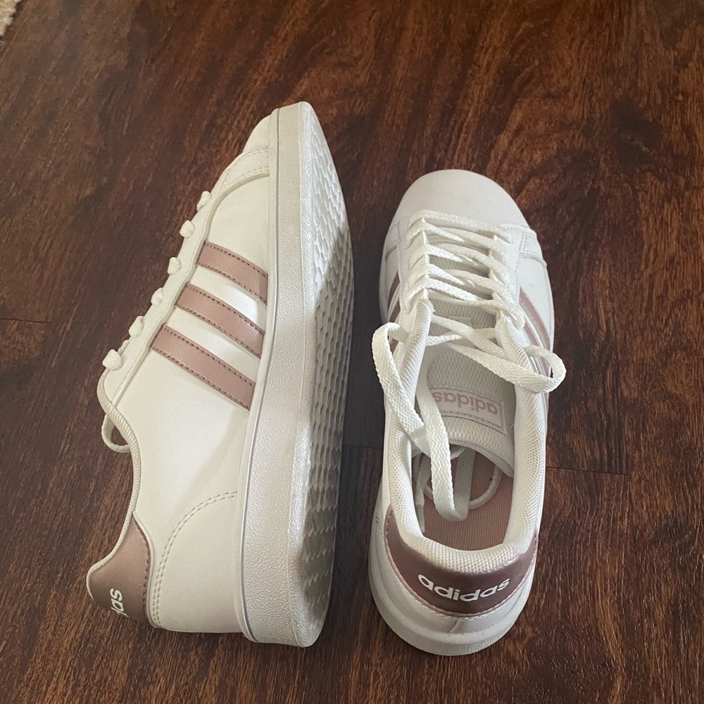 Adidas Grand Court Sneakers Shimmery Pink Stripes